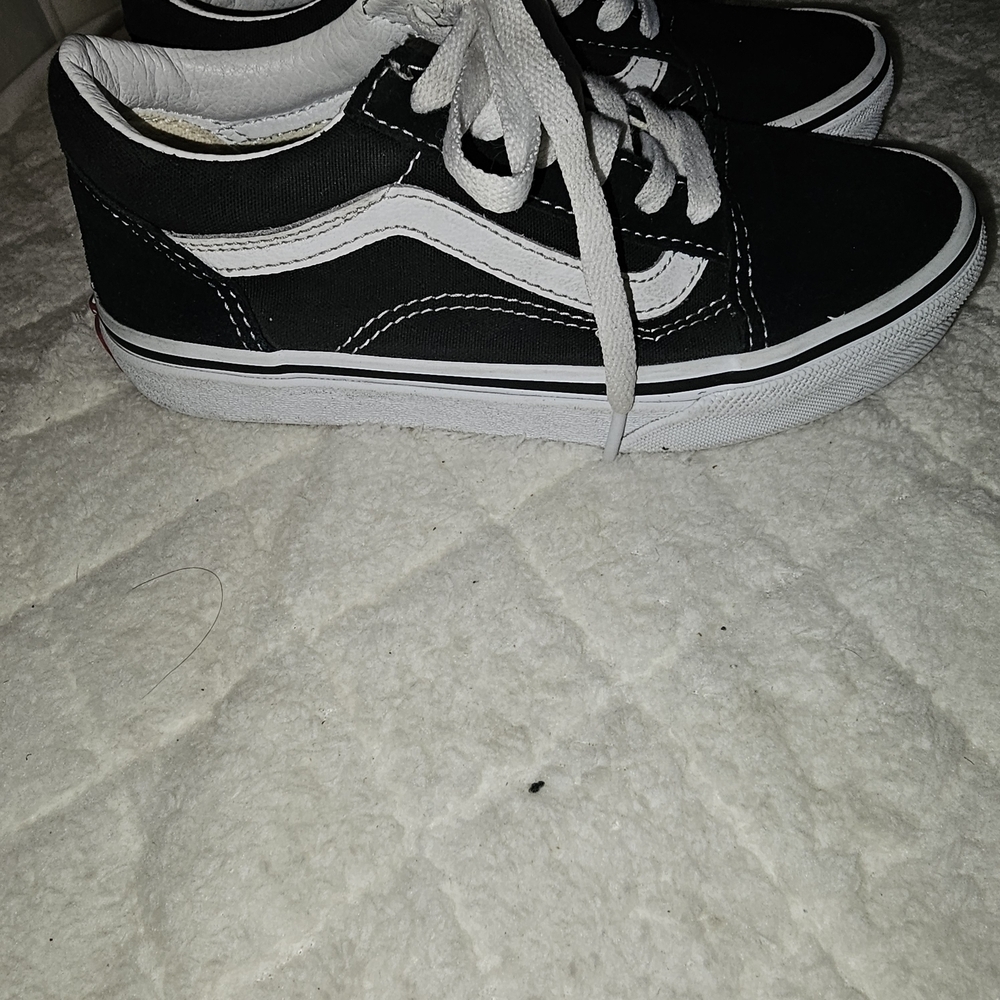 Vans Classic Black and White Lace-Up Sneakers - Picture 3 of 8